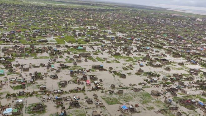 Cyclone Idai has had a "massive and horrifying" impact on Mozambique's port city of Beira, the Red Cross says.
